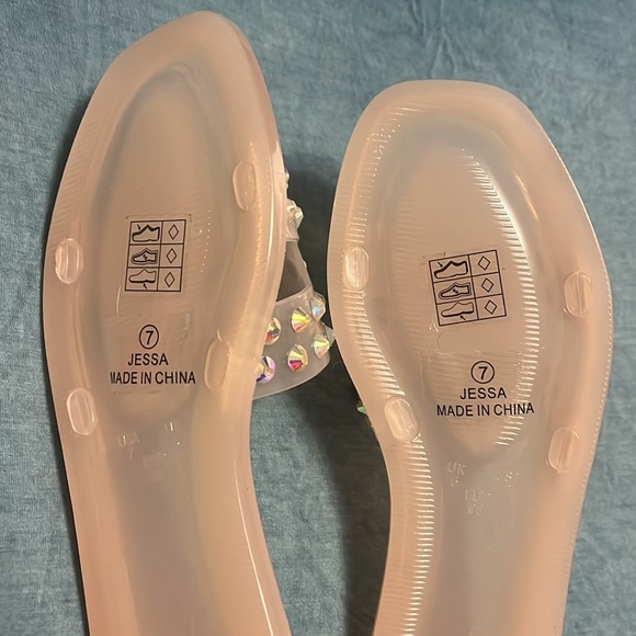 Nicole Miller brand new jelly slides with multicolor stones on them, size 7 - Picture 4 of 8